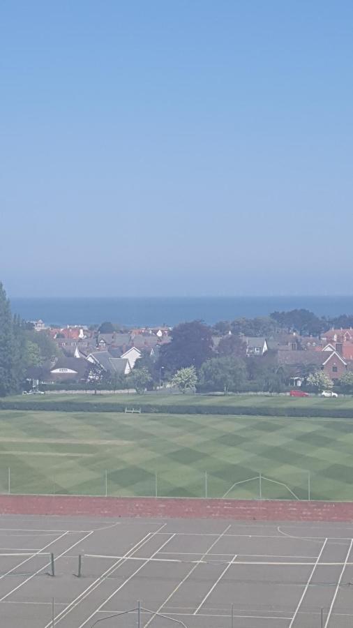 The Kings Suite Oak Drive, Colwyn Bay Ll29 7Yp First Floor Bagian luar foto